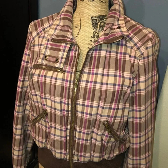 •Forever 21•   - Picture 3 of 4